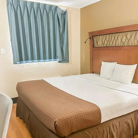 Oyo Hotel Mobile, Al I-65 At Airport Blvd Exterior photo