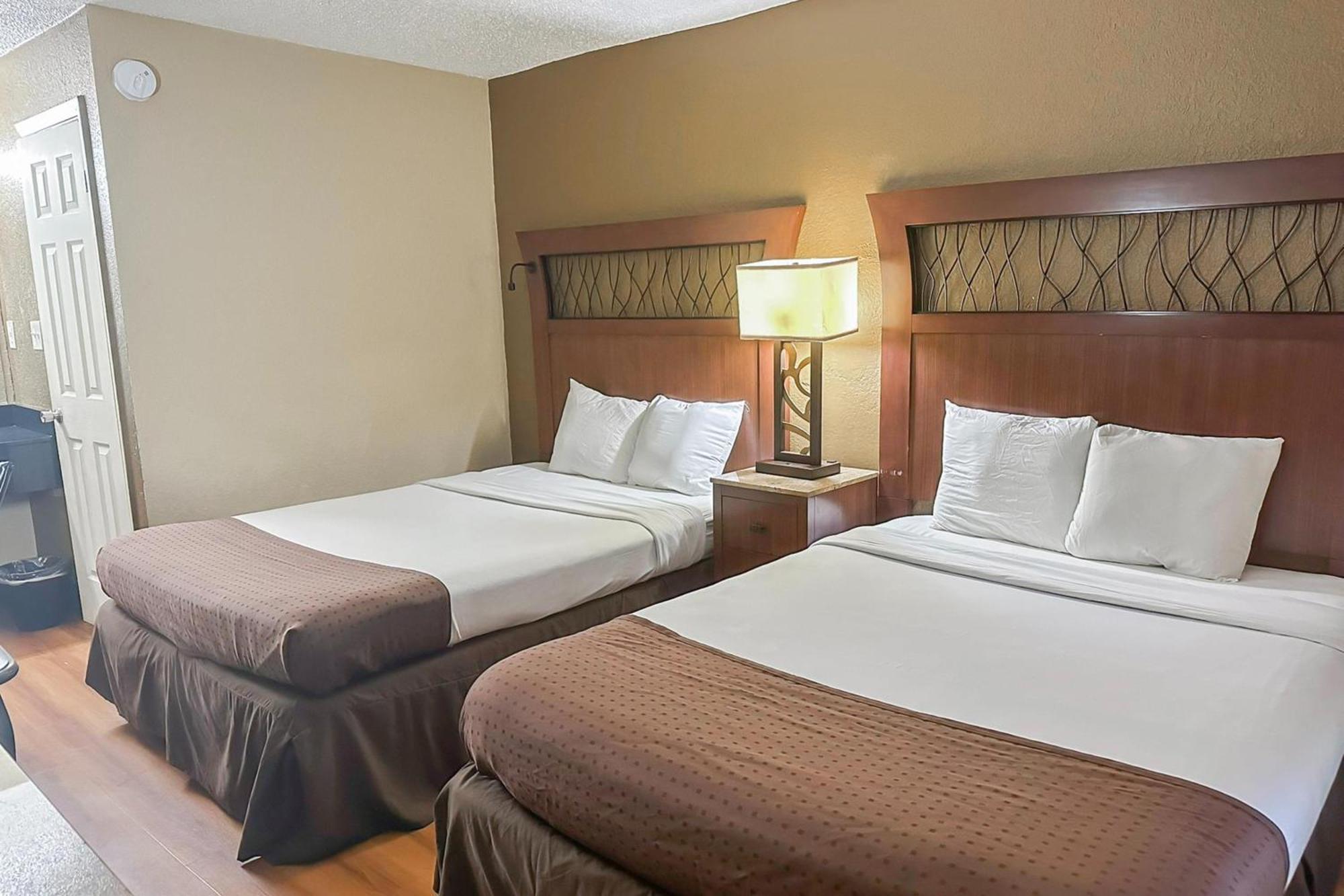 Hotel Oyo Mobile, Al I-65 At Airport Blvd Mobile