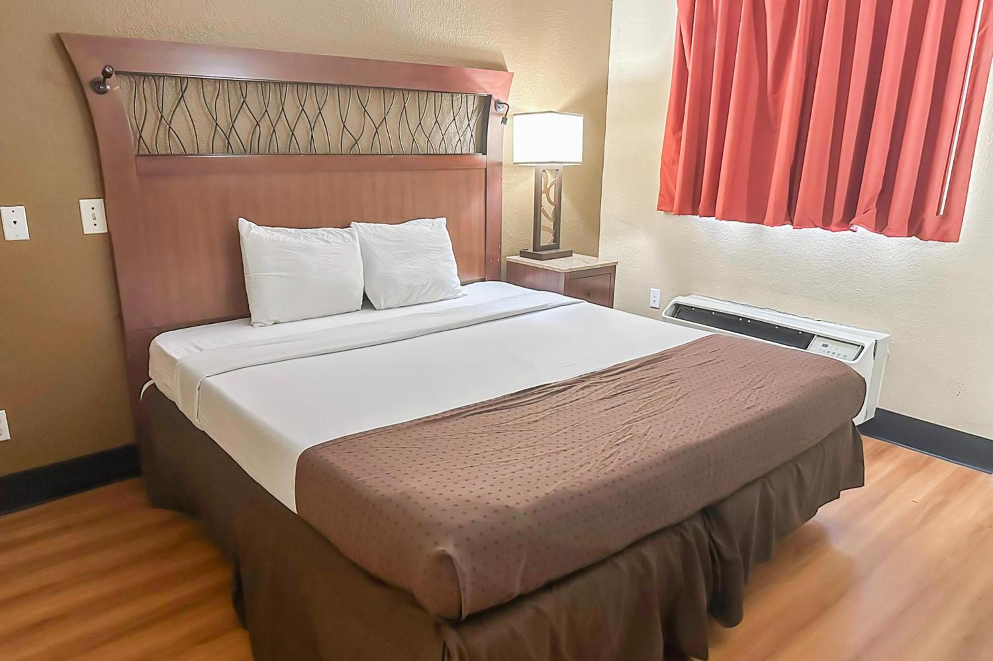 Oyo Mobile, Al I-65 At Airport Blvd Hotel 2*