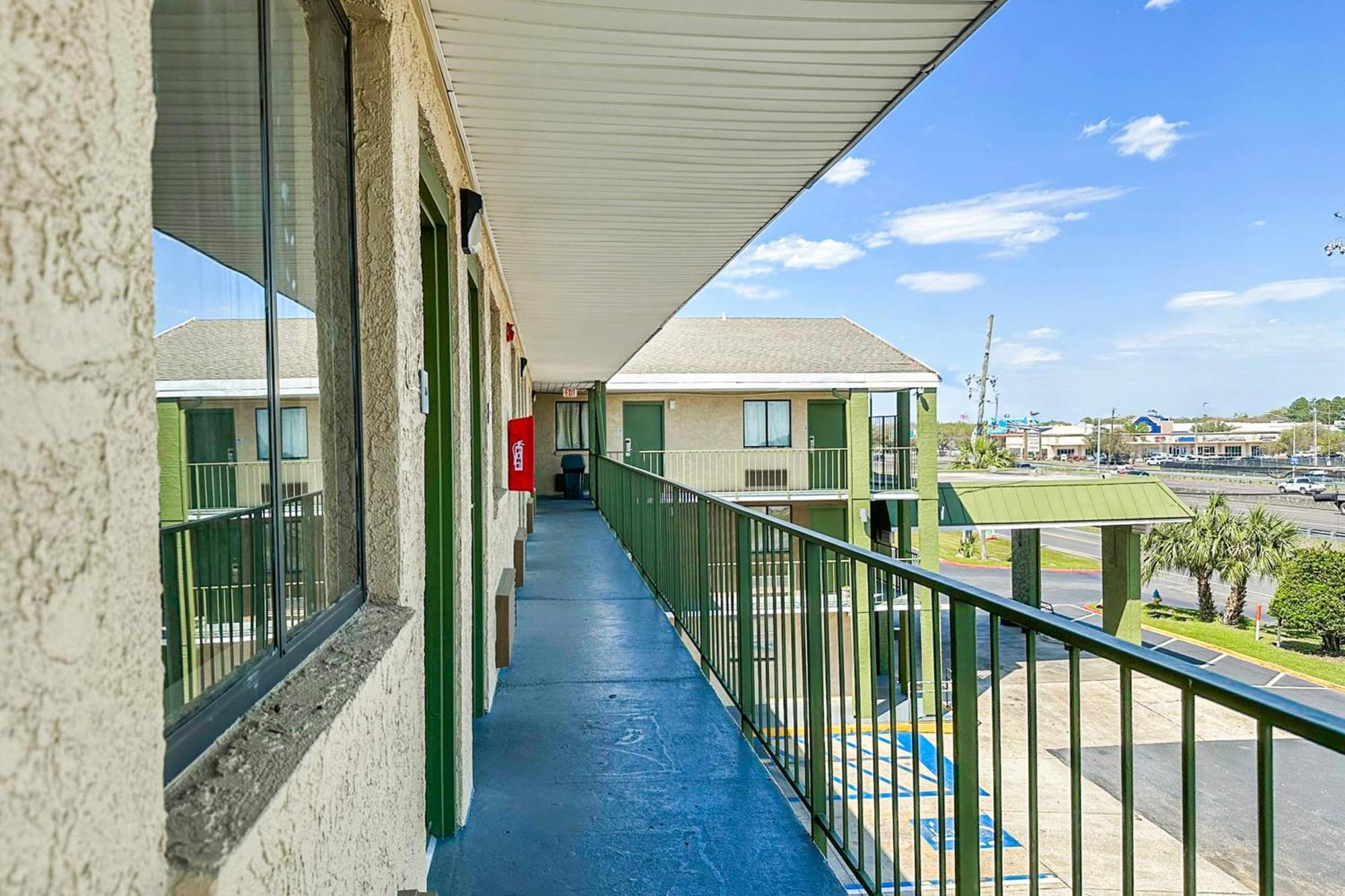 Econo Hotel Mobile