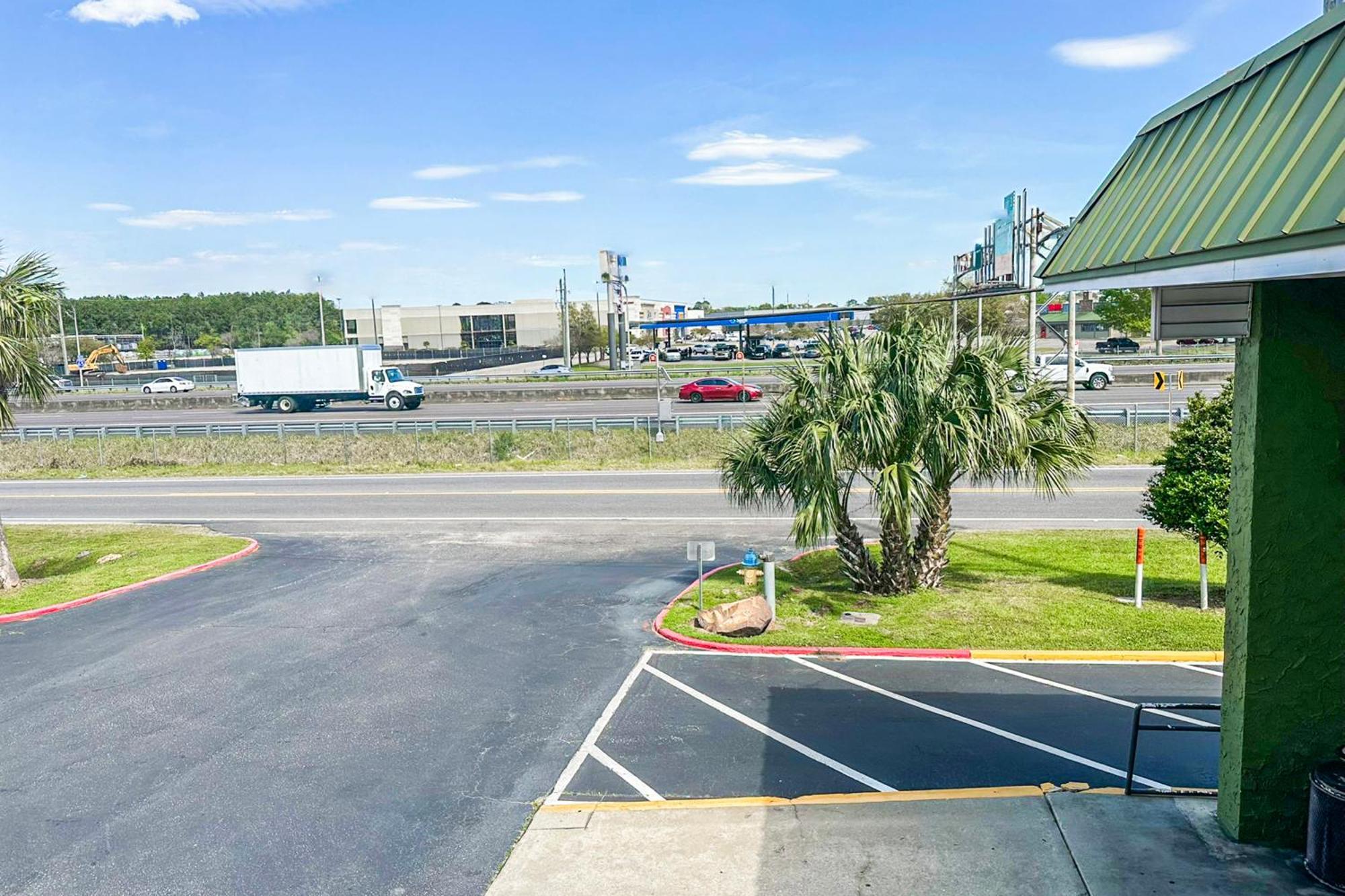 Hotel Oyo Mobile, Al I-65 At Airport Blvd Mobile